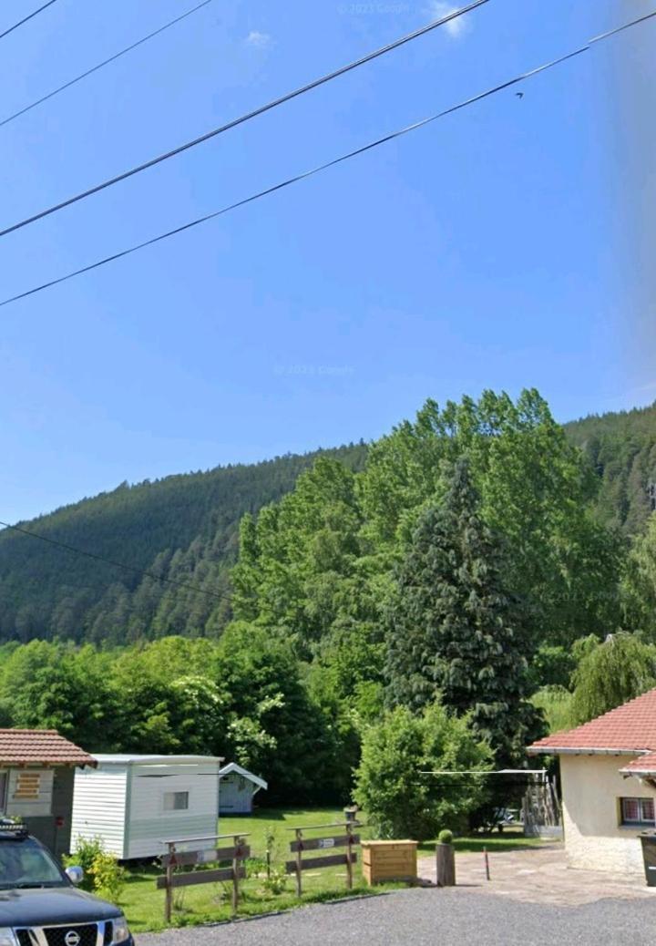 Gites, Les Jonquilles, Le Sagard Et Bungalow Les Brimbelles, Nature Et Detente La Houssiere Exterior foto
